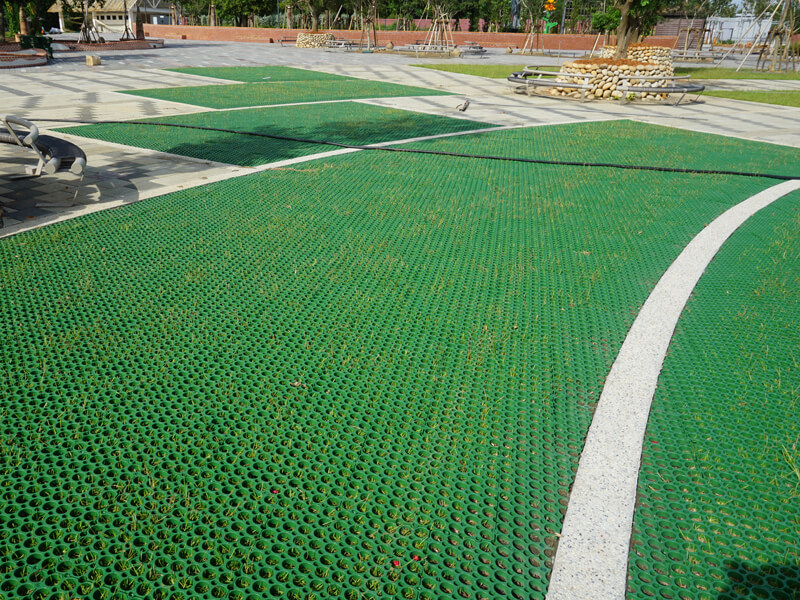 Lawn-Protector-PVC