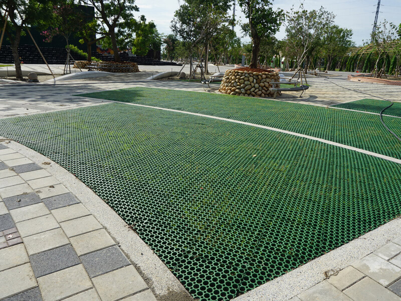 Lawn-Protector-PVC