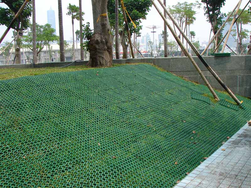 Protetor de gramado-PVC