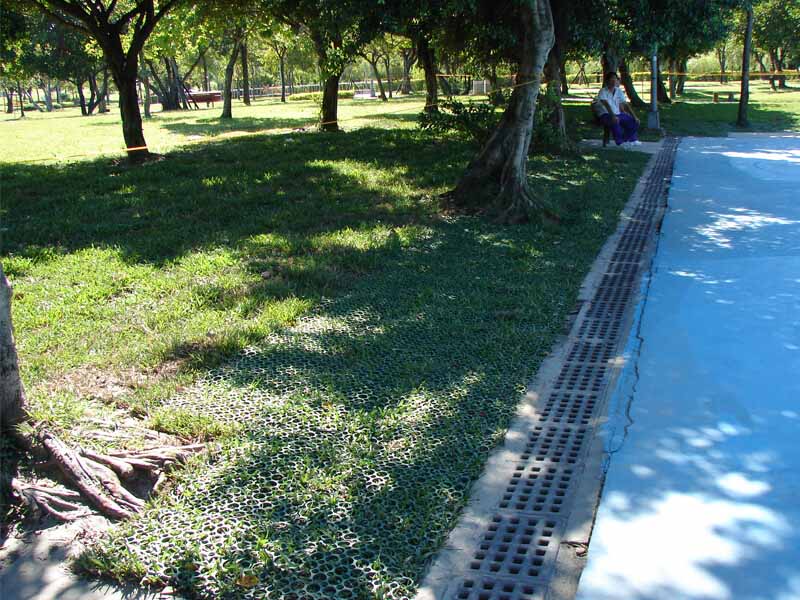 Lawn-Protector-PVC